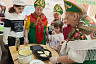 Саратовские бабушки с внуками готовили завтраки народов России