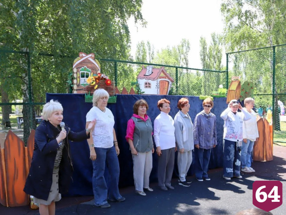 В Саратовской области пенсионеры создали театр кукол